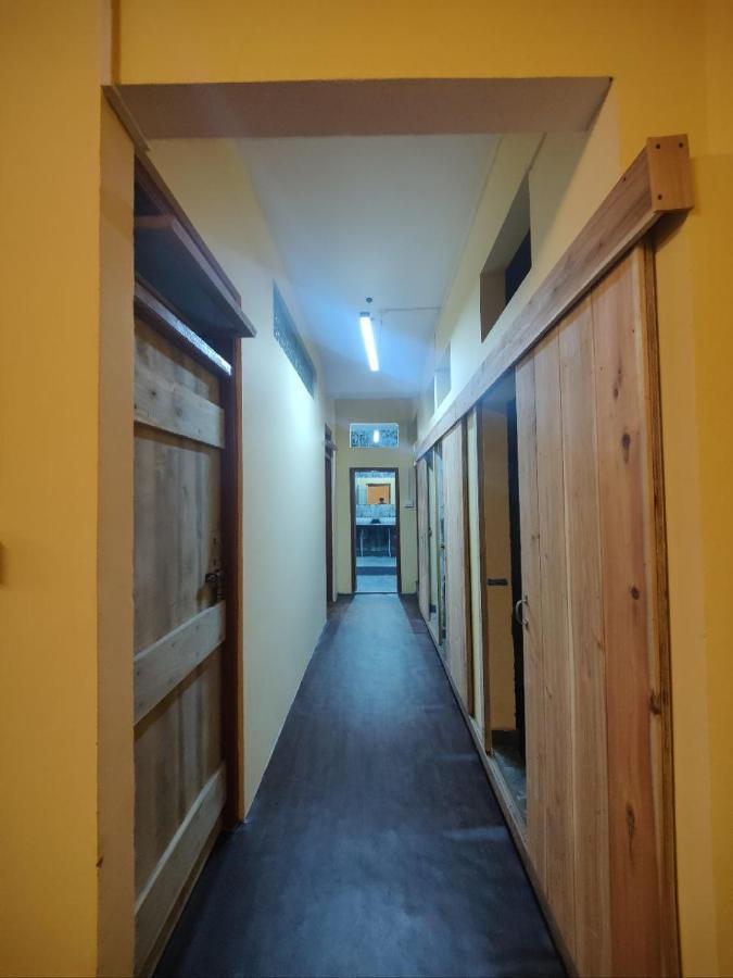 Tara Circle Hostel Дарджилинг Экстерьер фото