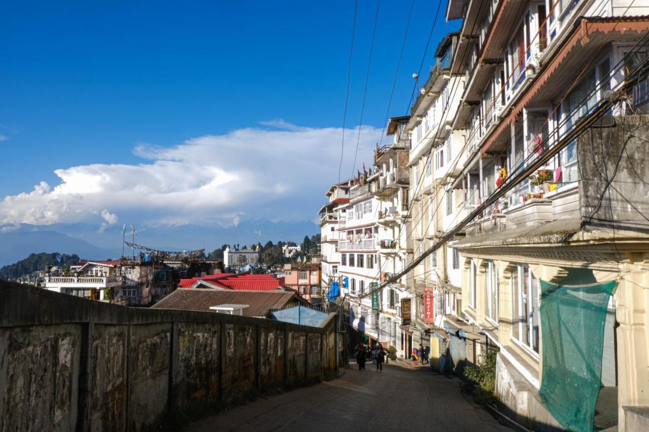 Tara Circle Hostel Дарджилинг Экстерьер фото